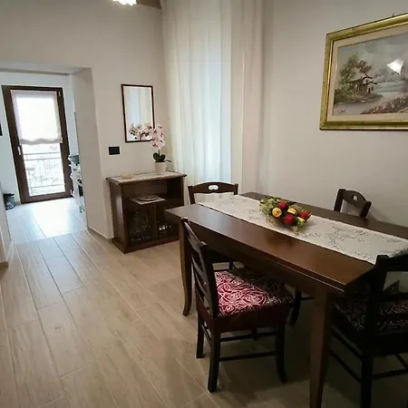 Dimora Castello 19 * 罗通达